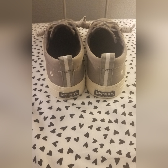 Sperry Gray Casual Sneakers Leather Size 7 Women's New Without box - Picture 4 of 7